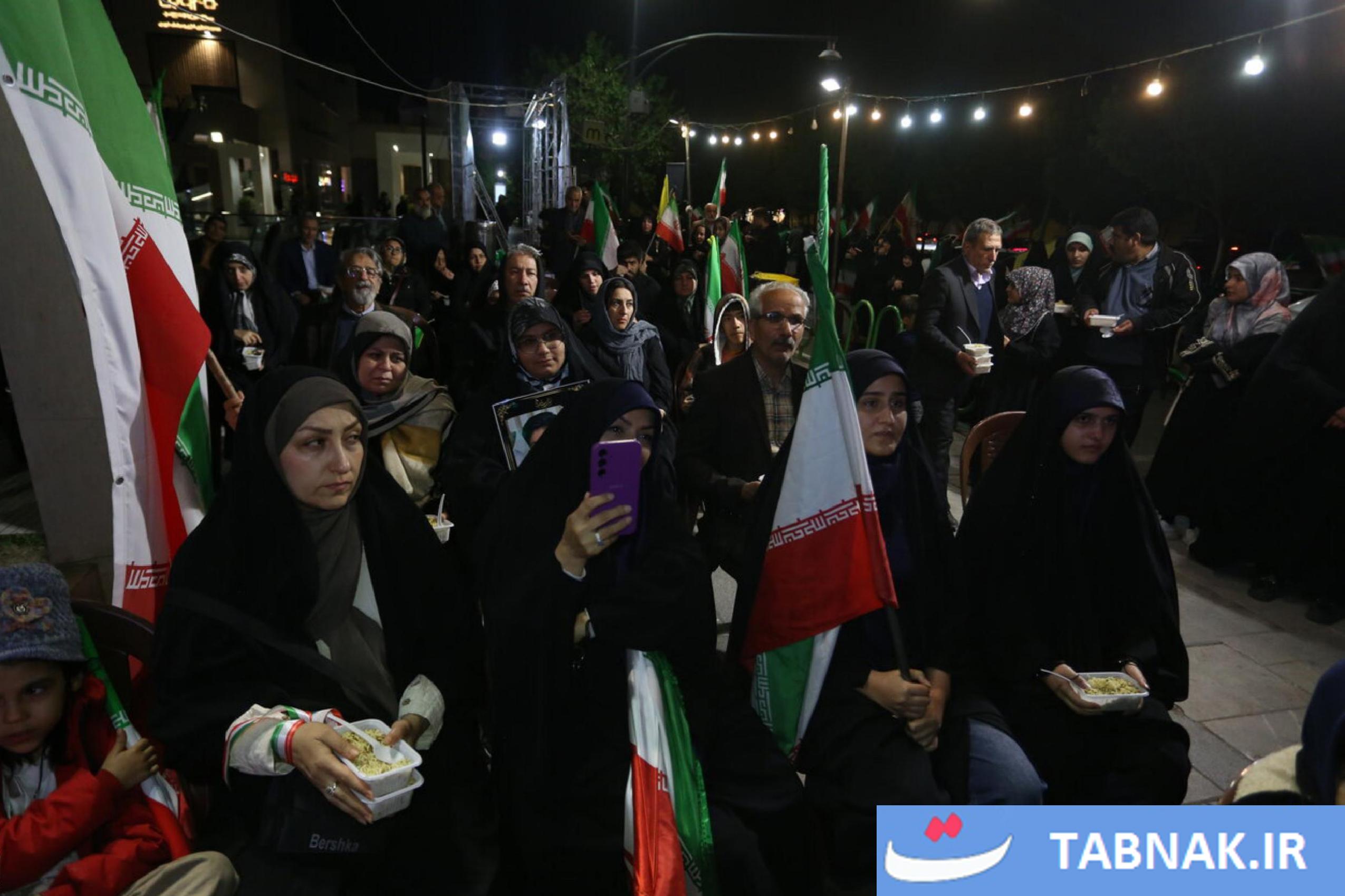 عکس: اتحاد مقدس، اجتماع مردمی در حمایت از رزمندگان اسلام