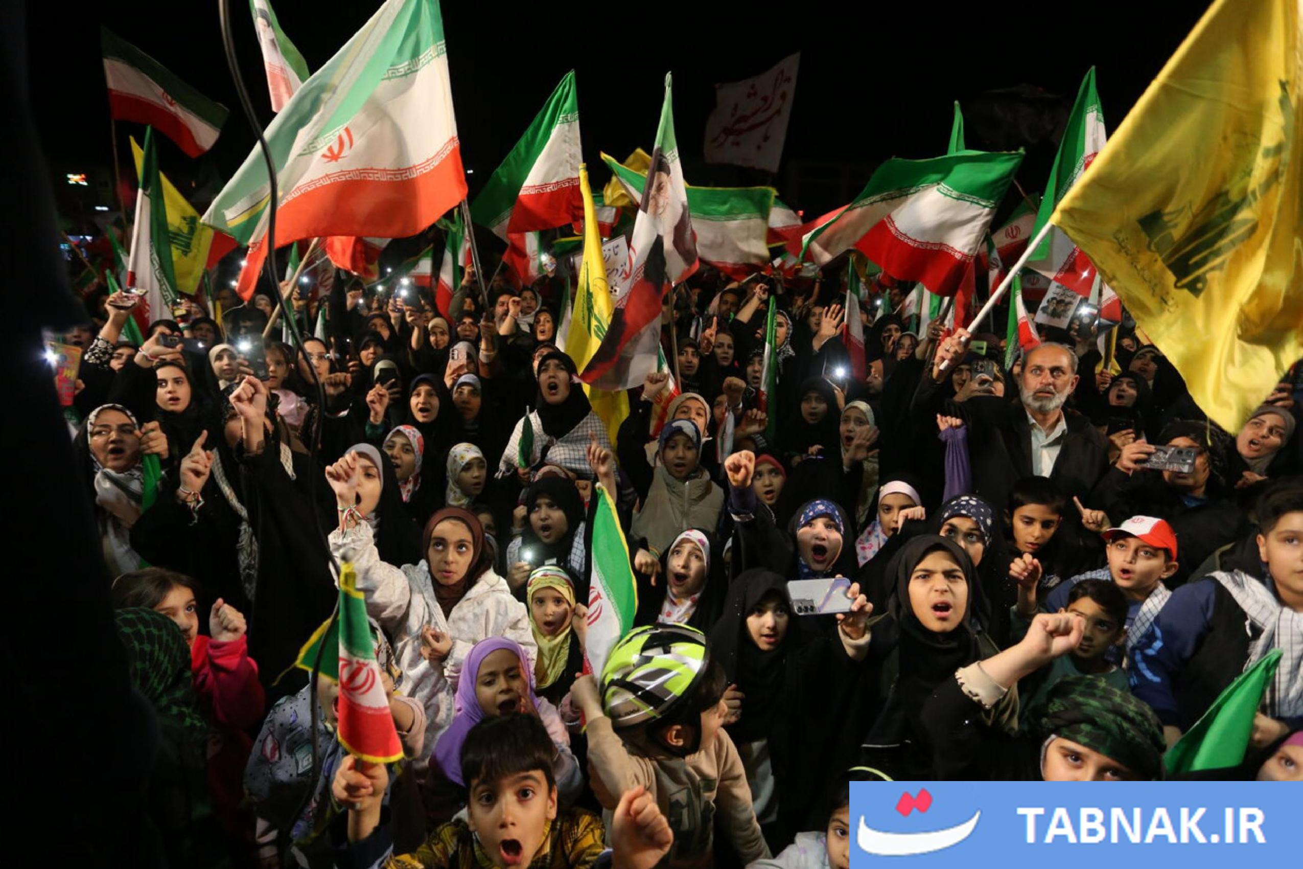 عکس: اتحاد مقدس، اجتماع مردمی در حمایت از رزمندگان اسلام