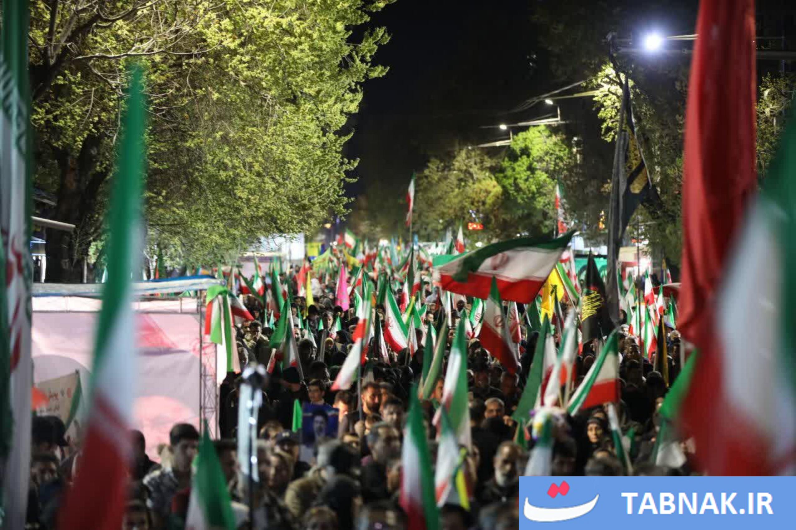 عکس: اتحاد مقدس، اجتماع مردمی در حمایت از رزمندگان اسلام