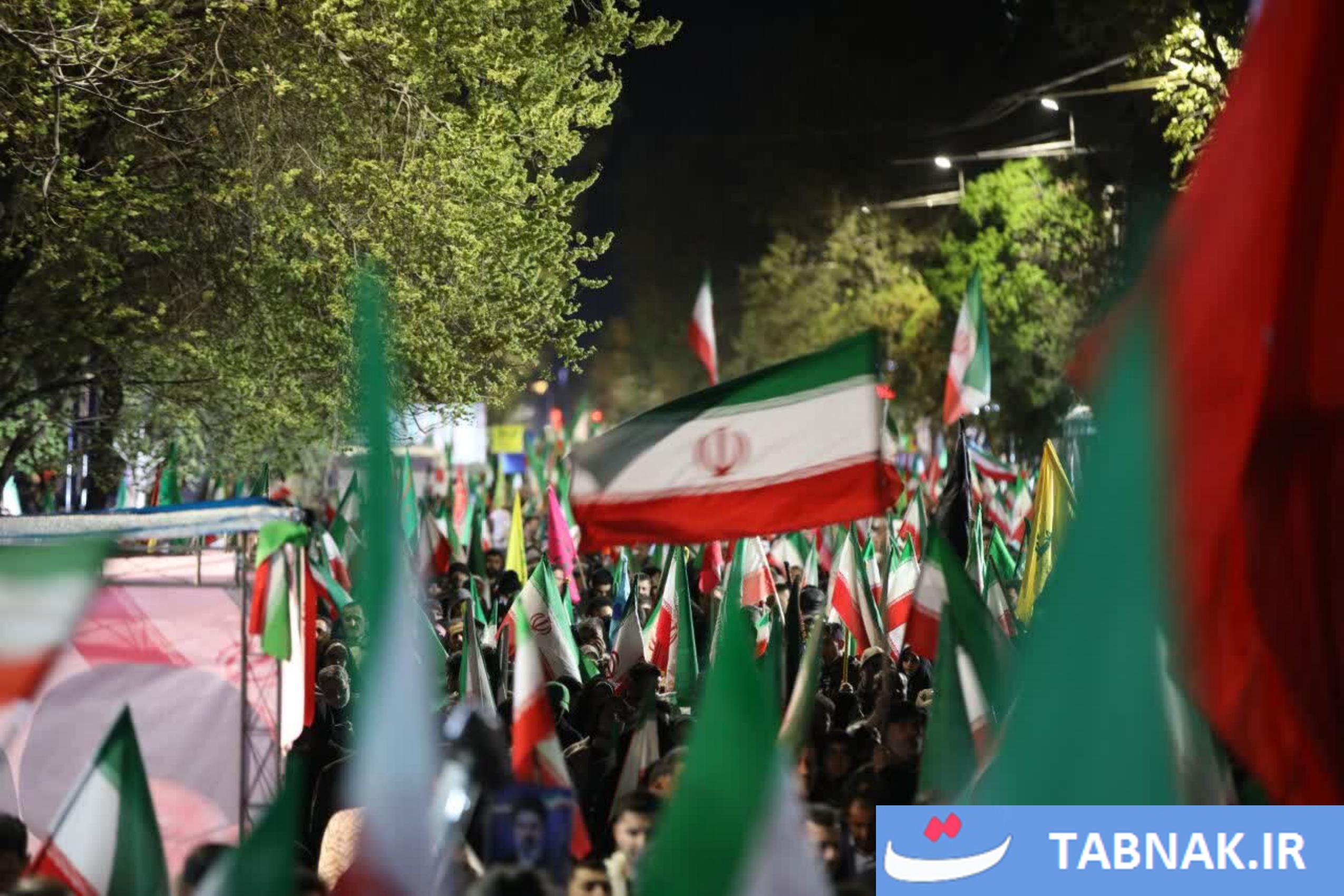 عکس: اتحاد مقدس، اجتماع مردمی در حمایت از رزمندگان اسلام