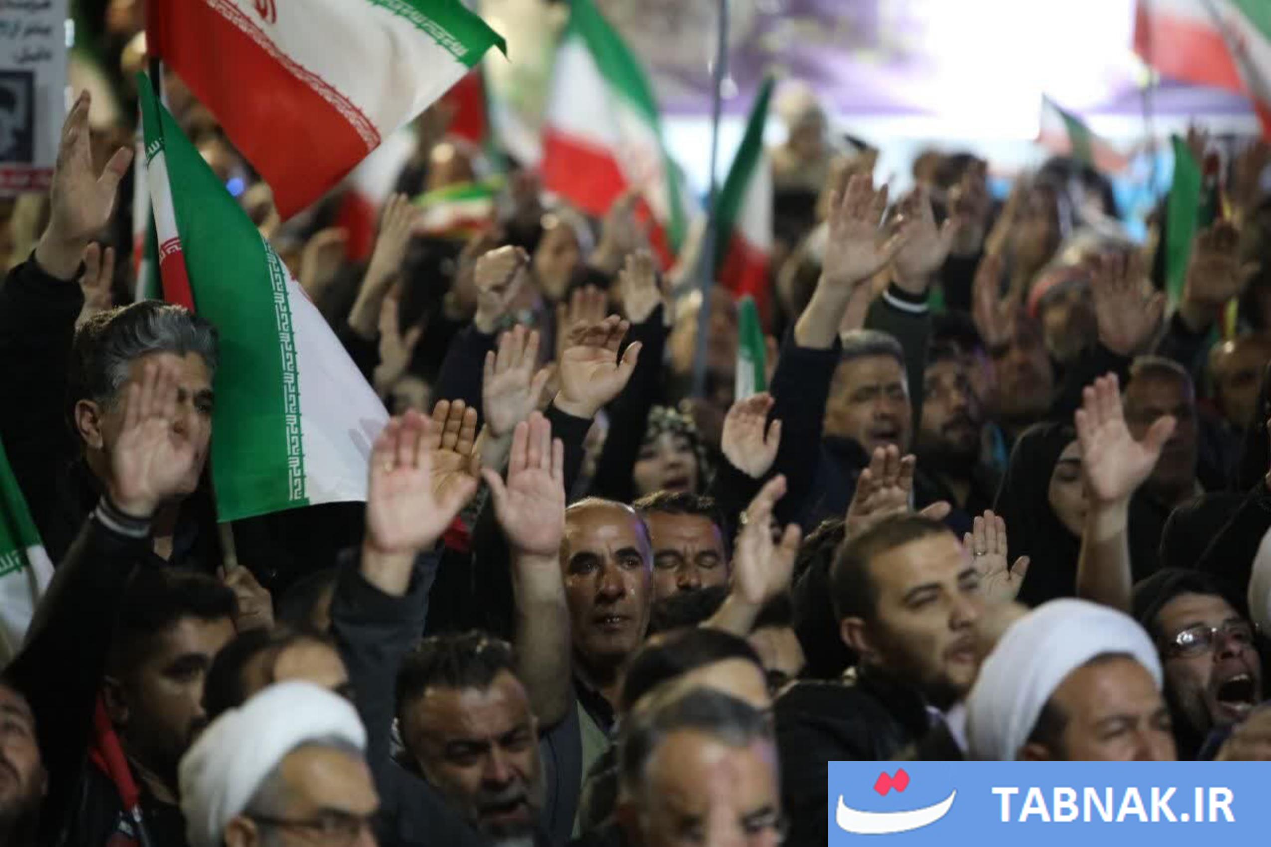 عکس: اتحاد مقدس، اجتماع مردمی در حمایت از رزمندگان اسلام