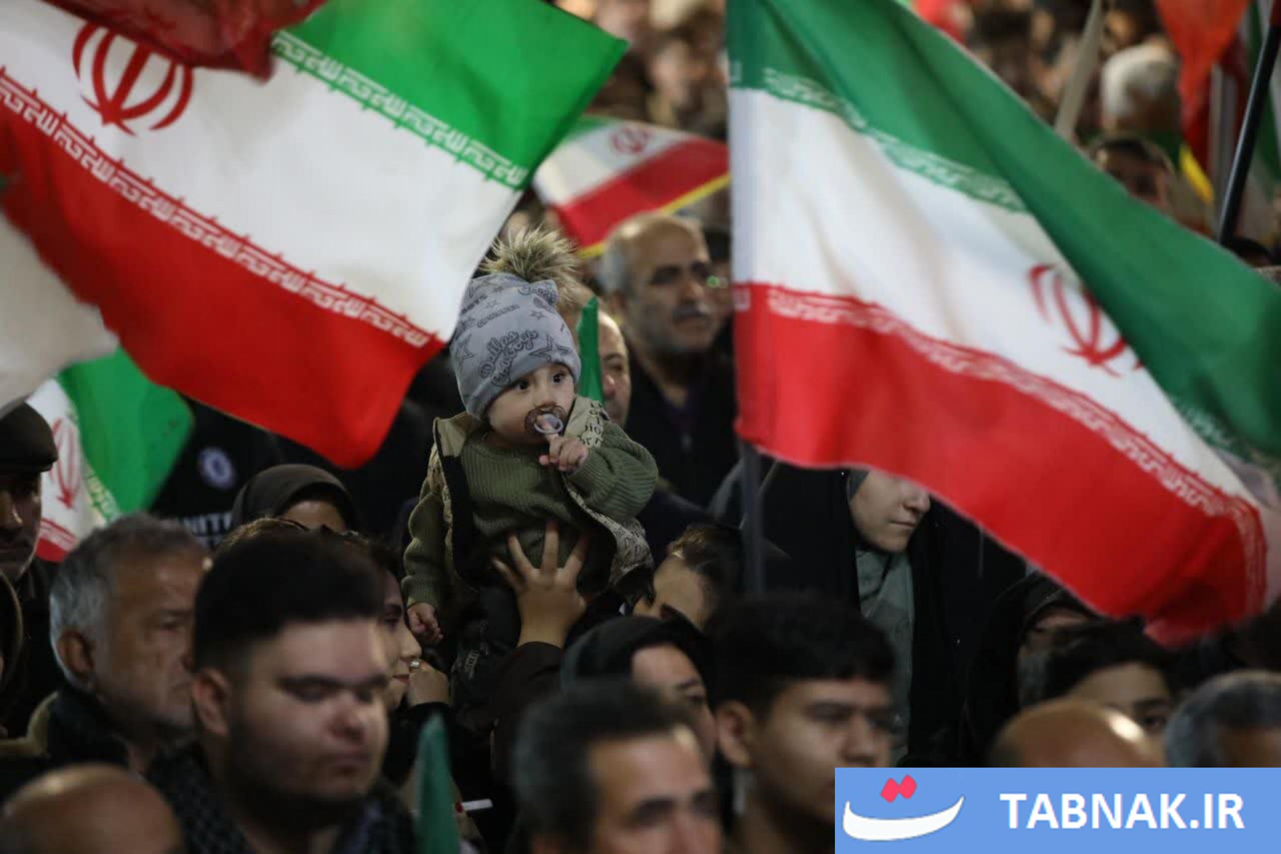 عکس: اتحاد مقدس، اجتماع مردمی در حمایت از رزمندگان اسلام