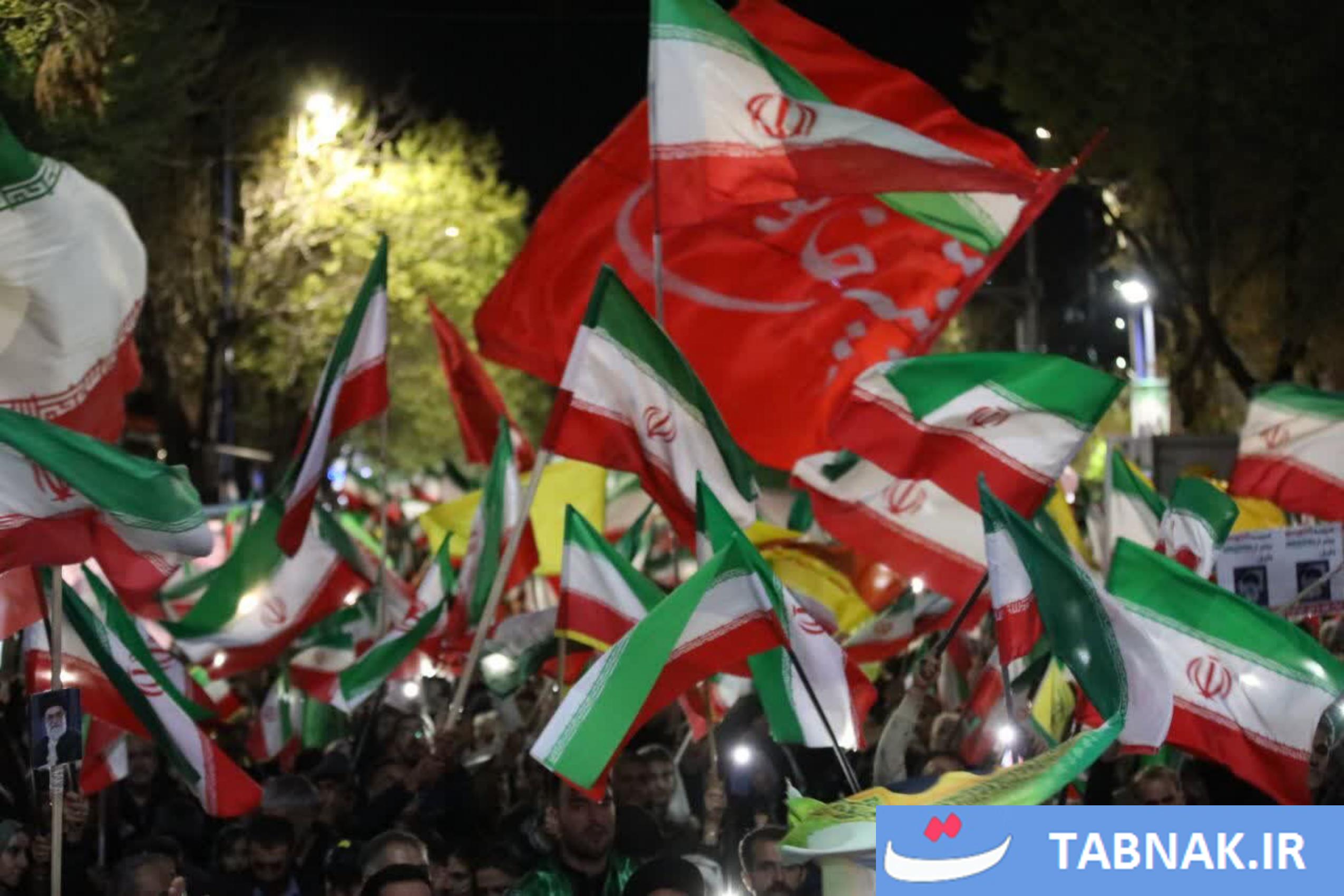 عکس: اتحاد مقدس، اجتماع مردمی در حمایت از رزمندگان اسلام