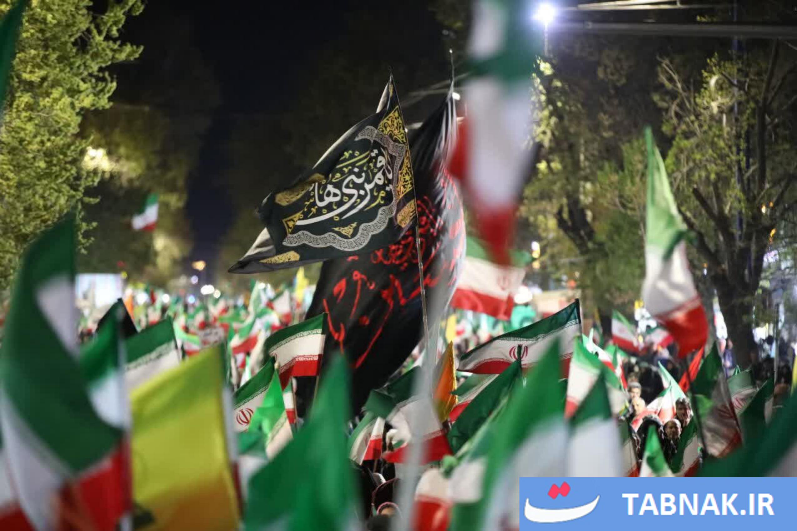 عکس: اتحاد مقدس، اجتماع مردمی در حمایت از رزمندگان اسلام