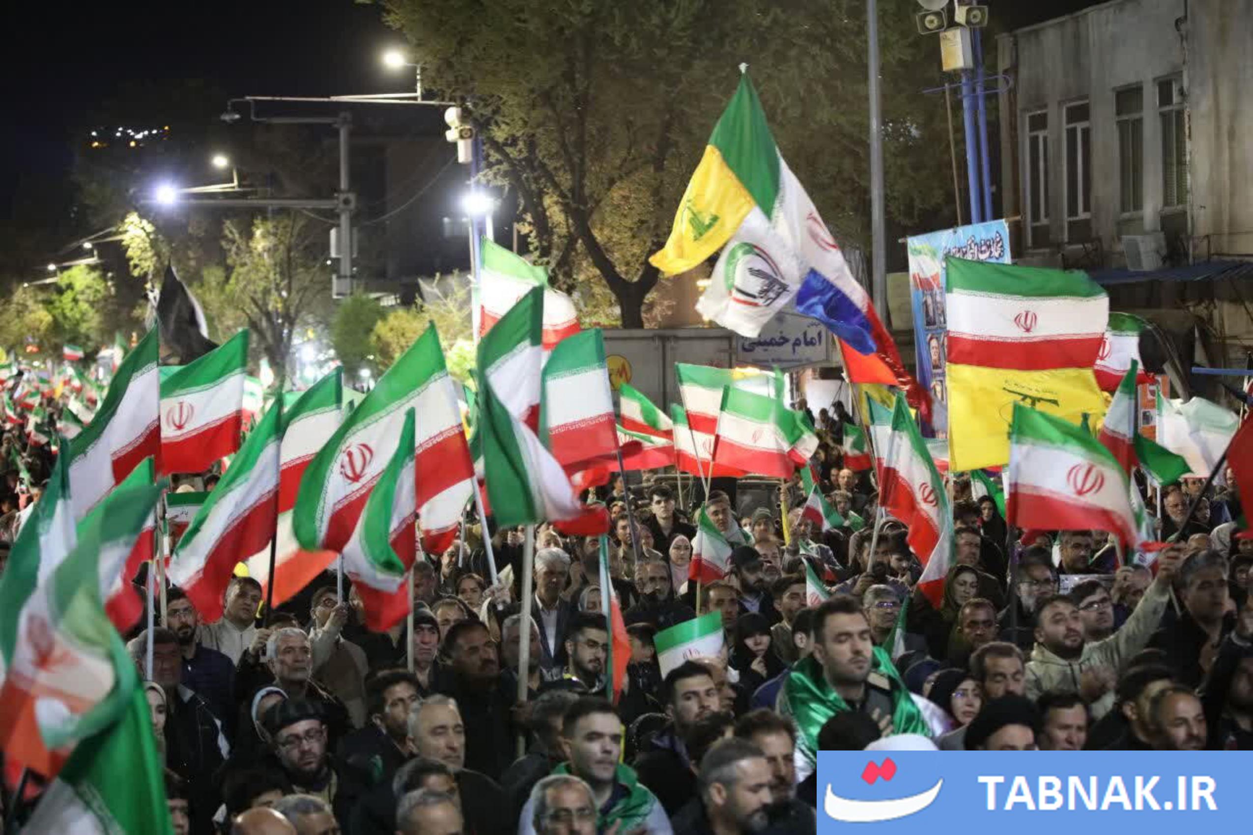 عکس: اتحاد مقدس، اجتماع مردمی در حمایت از رزمندگان اسلام