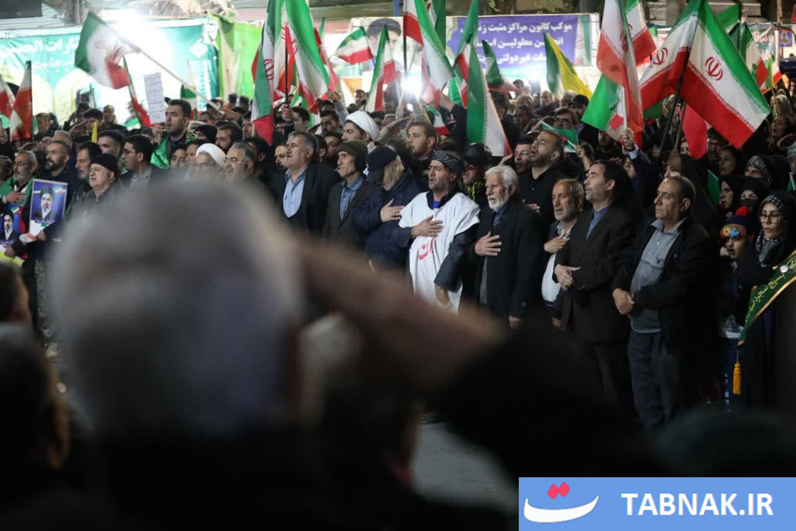 عکس: اتحاد مقدس، اجتماع مردمی در حمایت از رزمندگان اسلام