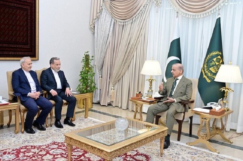 جزئیات دیدار نخست وزیر پاکستان با عراقچی