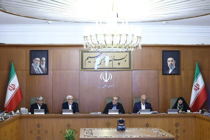 برای تحقق شروط رهبری و خروج از وضعیت «نه جنگ، نه صلح» تلاش می‌کنیم