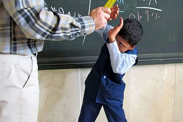 دانش‌آموزان قربانی تنبیه بدنی چگونه شکایت کنند؟