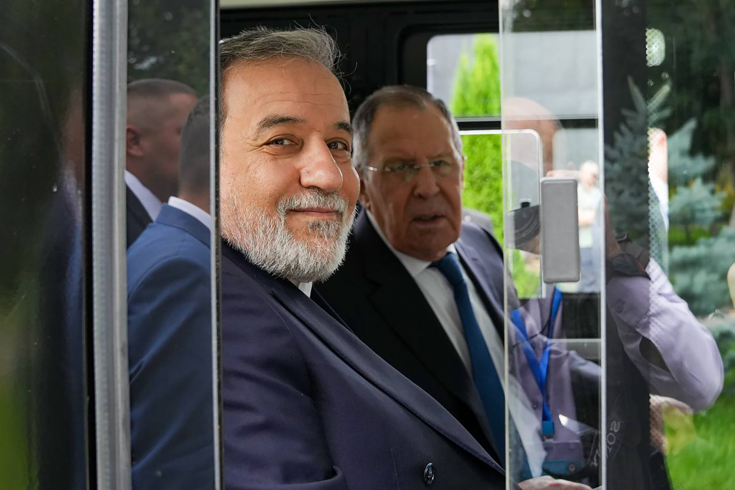 عکس: حضور و سخنرانی وزیر امور خارجه در نشست شورای وزیران سازمان همکاری شانگهای در قرقیزستان