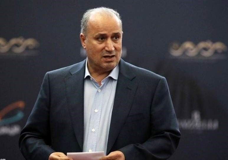 تاج عذرخواهی کرد