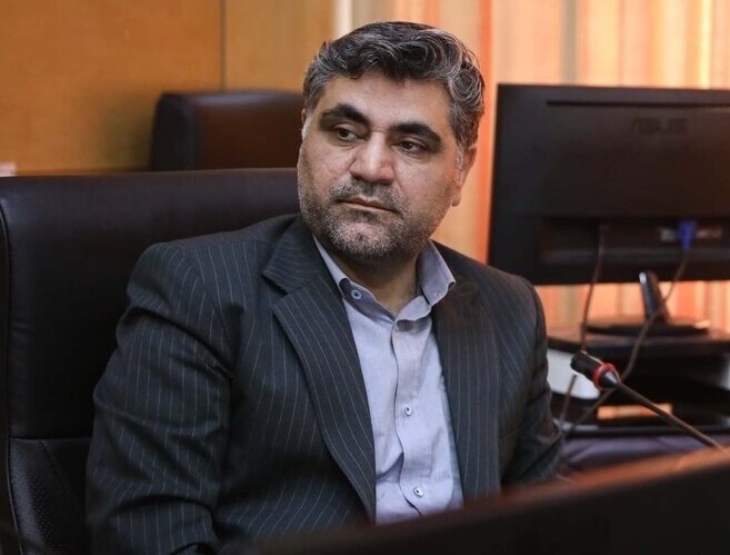اتصال کارت سوخت به کارت بانکی مشکلی را حل نمی‌کند/مردم باید نگران امنیت اطلاعات بانکی‌شان باشند!