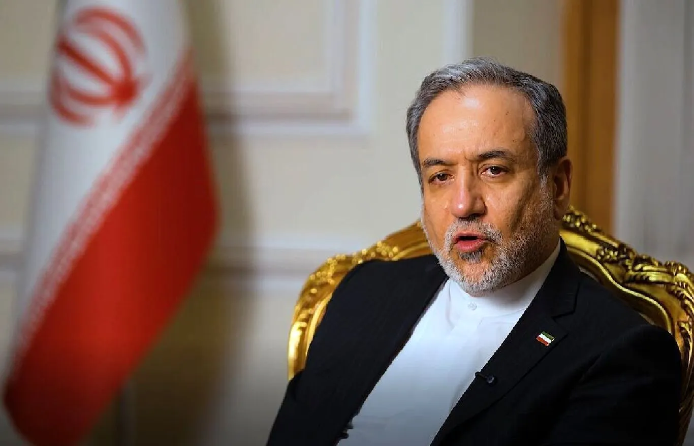 عراقچی از تعیین مسیر موقت در تنگههرمز خبر داد
