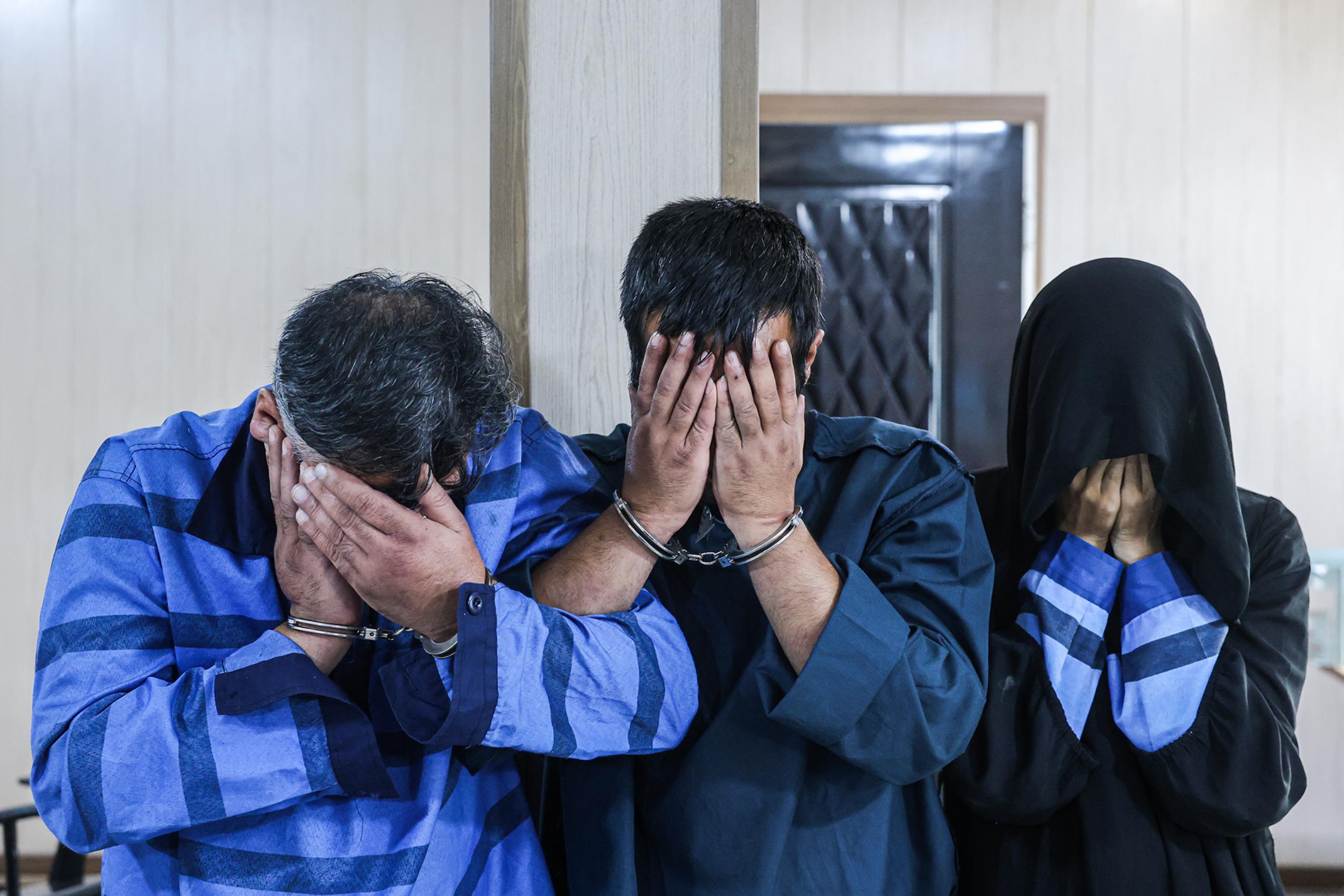 عکس: دستگیری زوج سارق کامپیوتر خودروهای ۲۰۶ در پایتخت