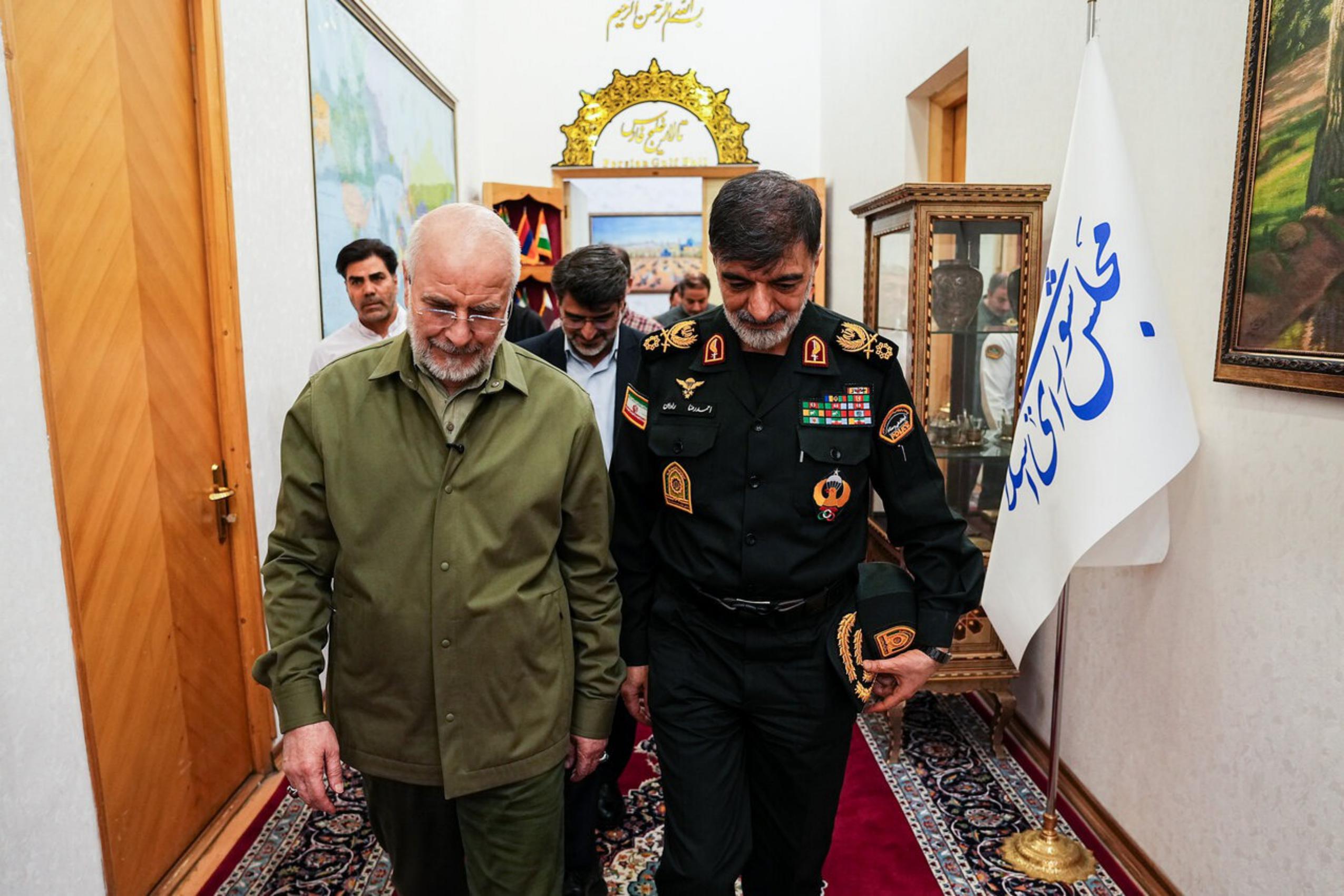 عکس: دیدار فرمانده انتظامی کشور با رئیس مجلس