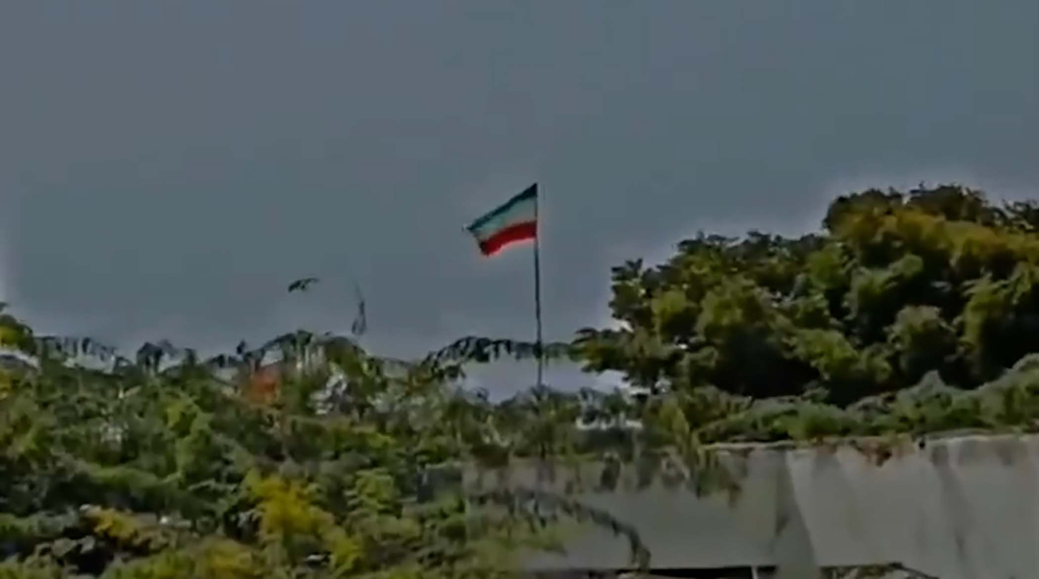 نصب پرچم ایران در باب المندب؟