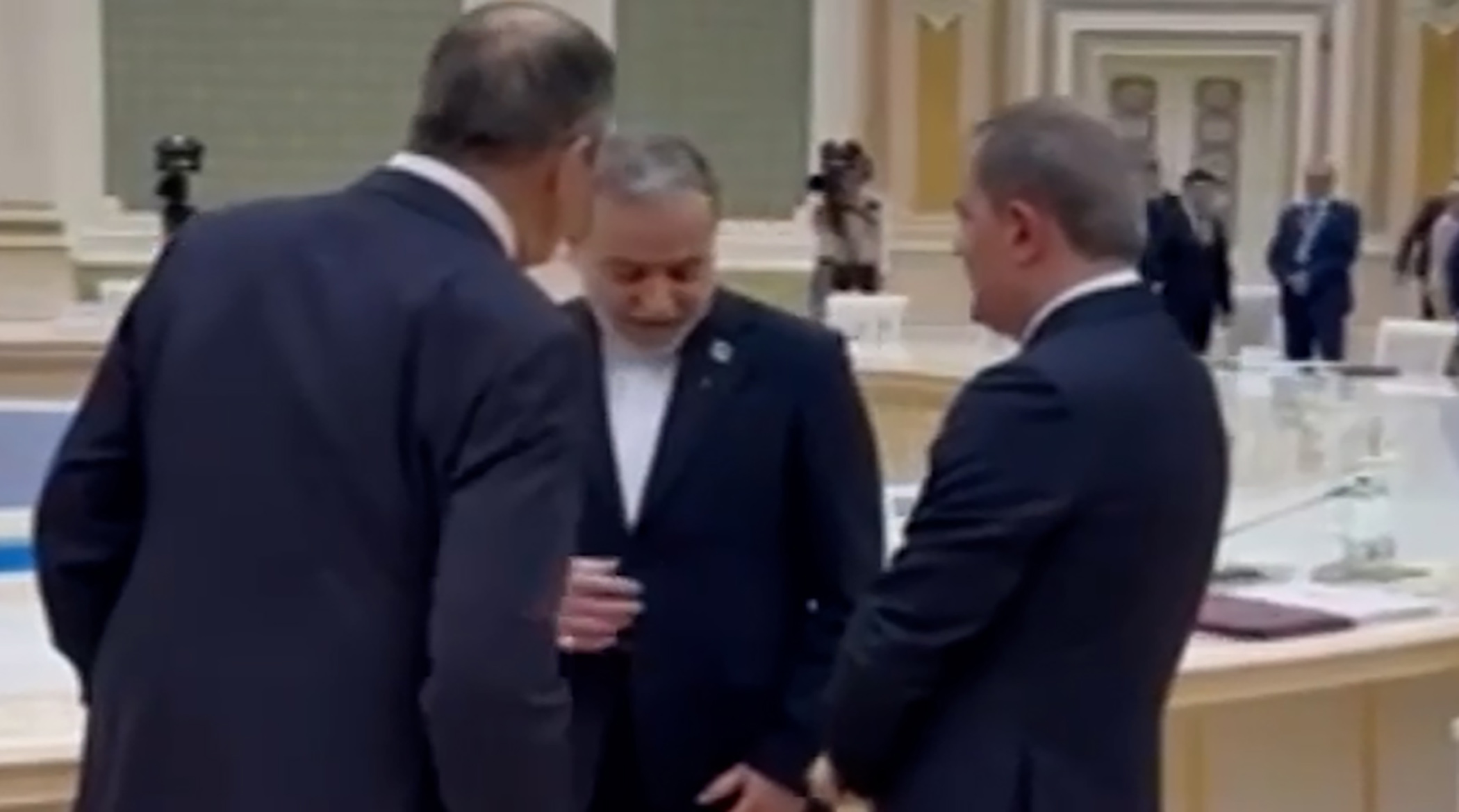 پاسخ به جای عراقچی به وزیر روس درباره جزایر سه گانه