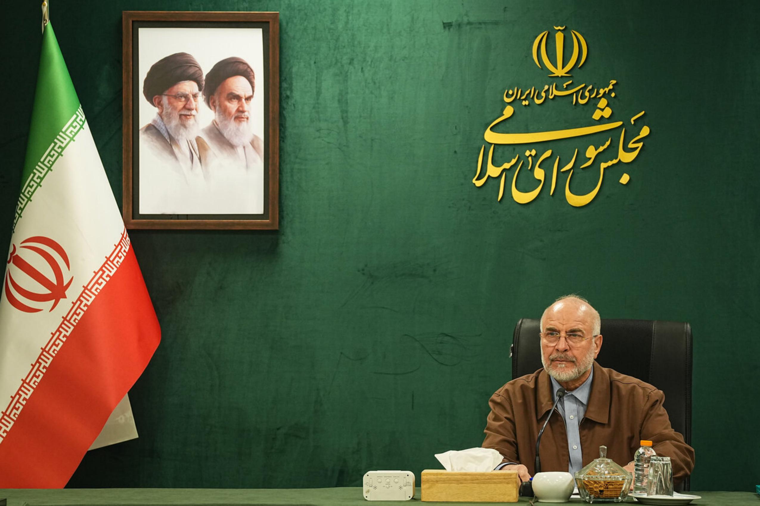 عکس: نشست رئیس مجلس با جمعی از وزرا