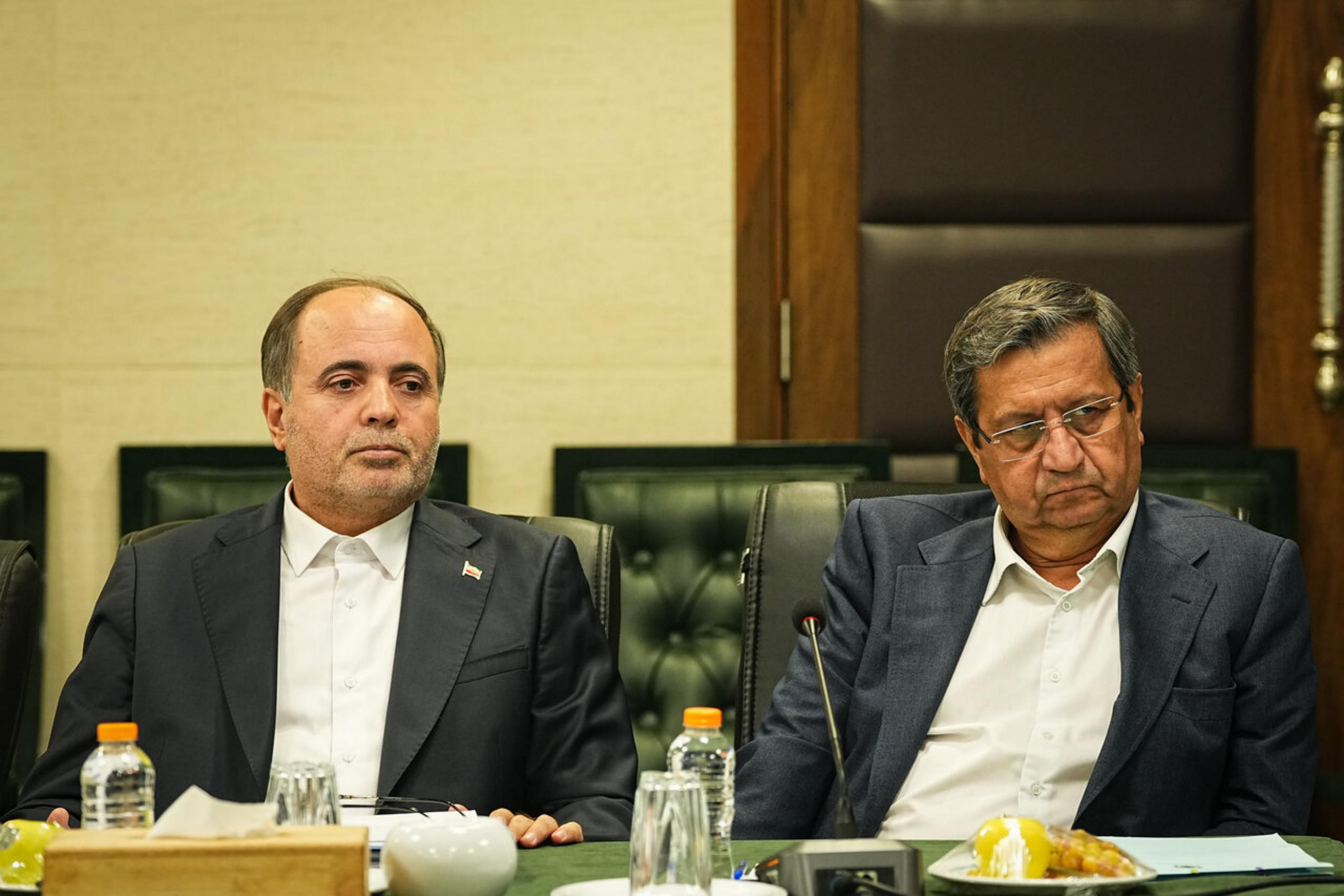عکس: نشست رئیس مجلس با جمعی از وزرا