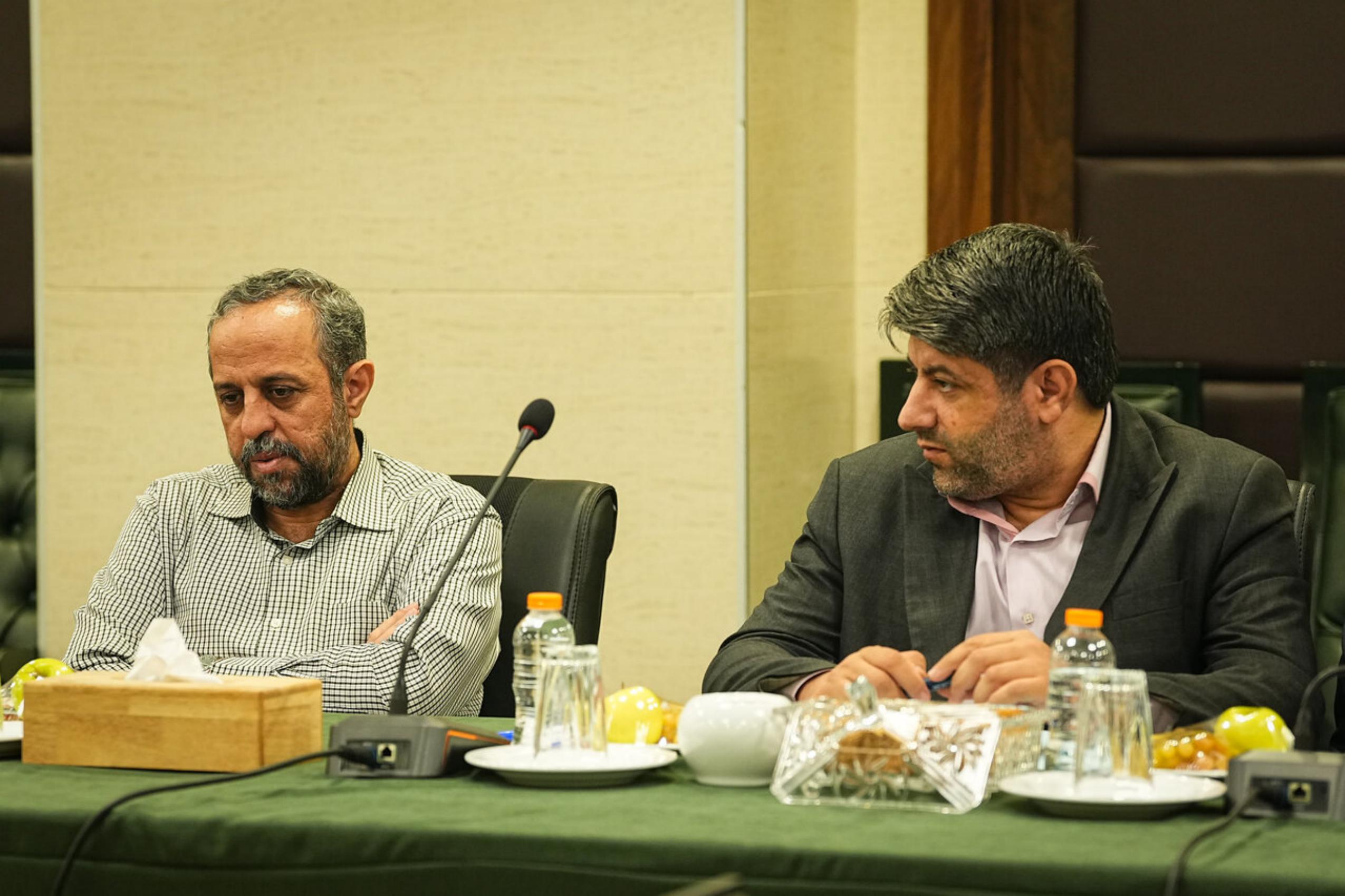 عکس: نشست رئیس مجلس با جمعی از وزرا