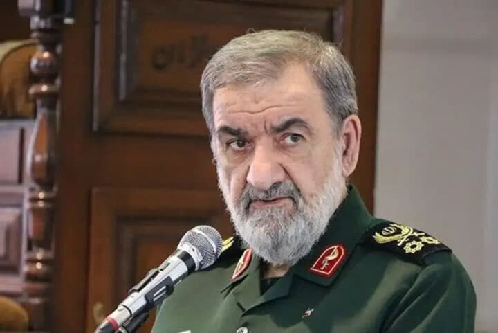 اللواء رضائي: على أمريكا أن تبني الثقة حتى نتفاوض