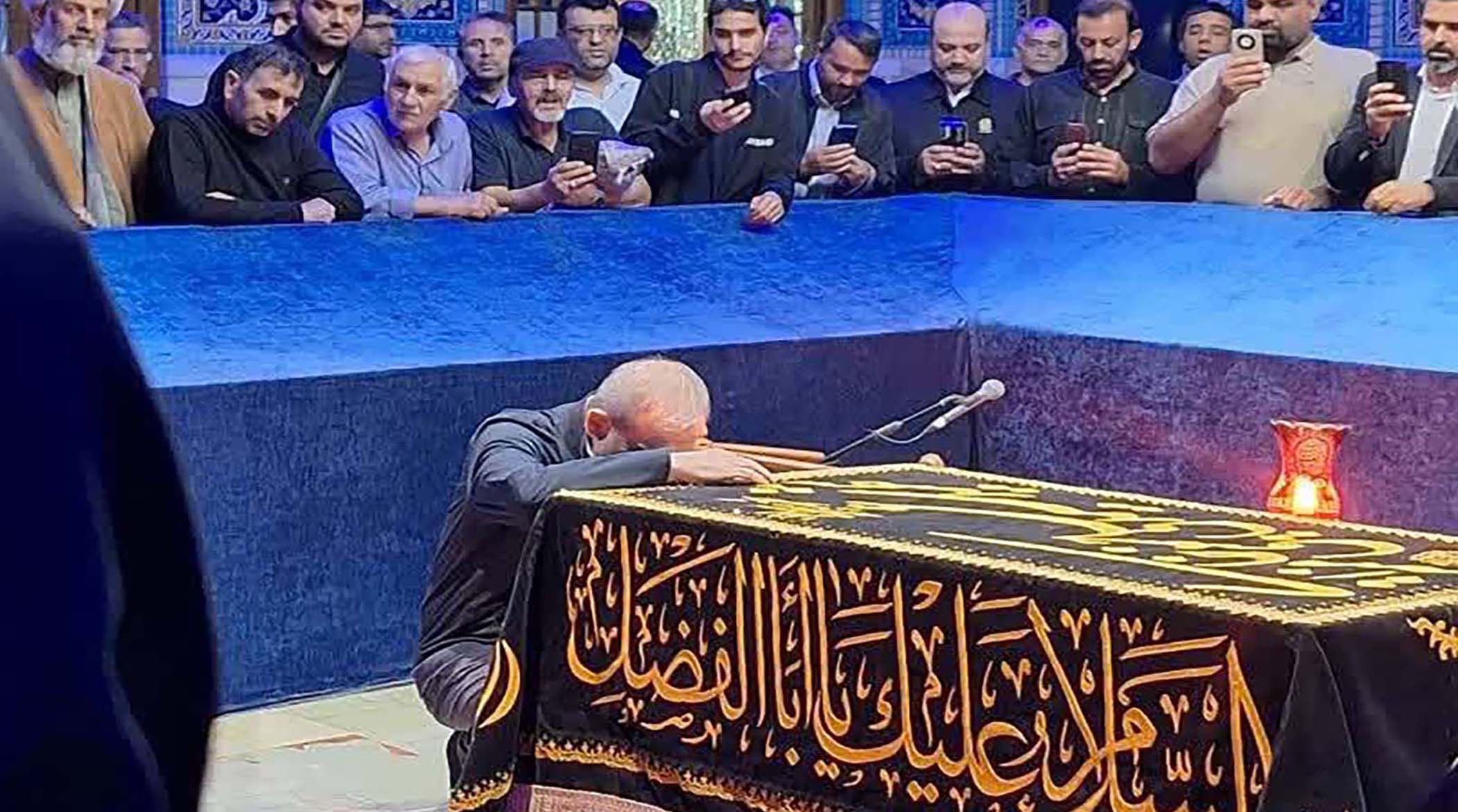 تصاویر حضور مسعود پزشکیان بالای مزار رهبر شهید