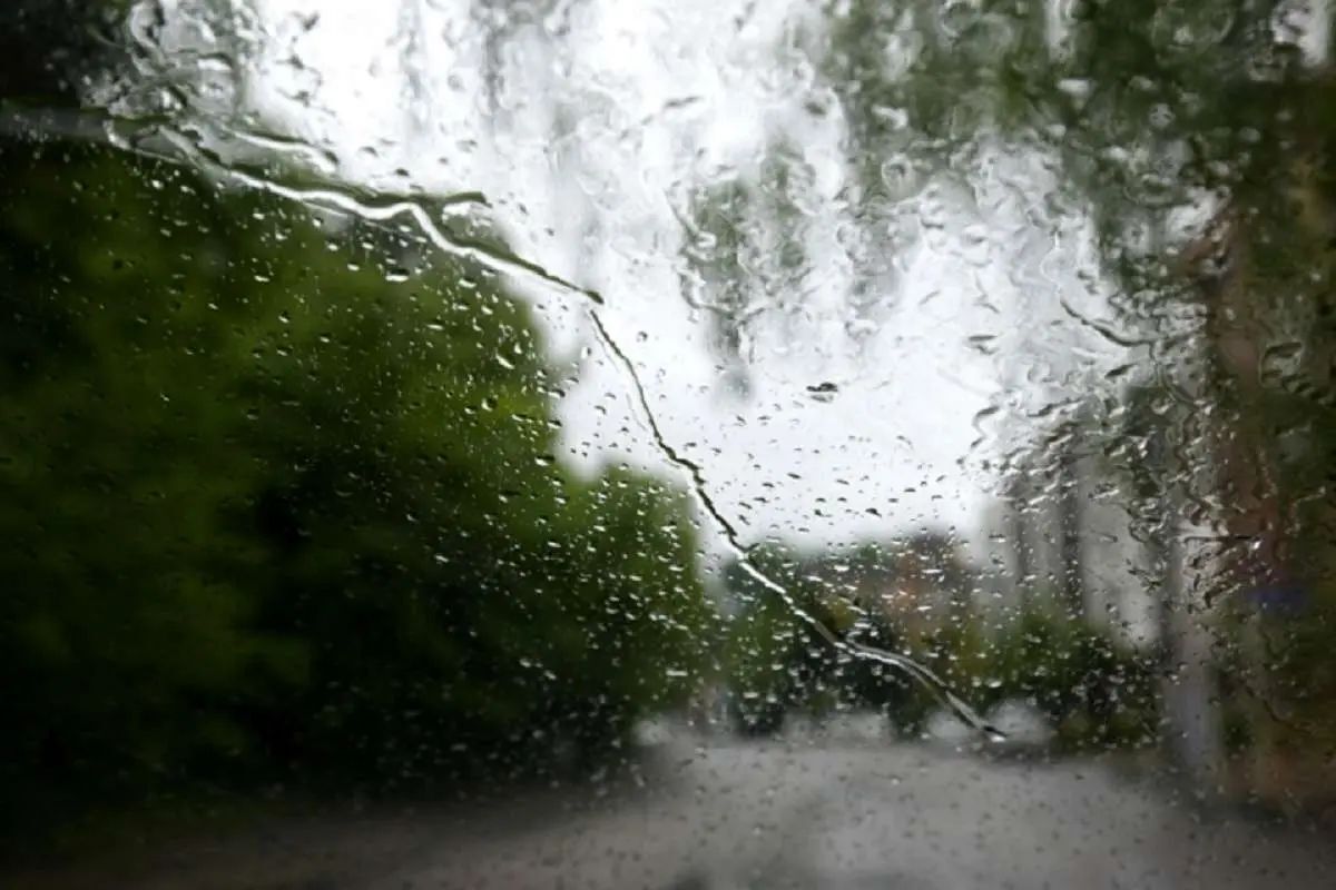 رگبار باران در برخی نقاط تهران